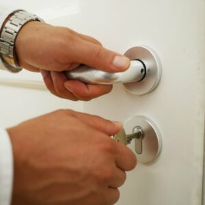 mise-en-securite-aubenas serrurier ouverture porte aubenas 24h/24