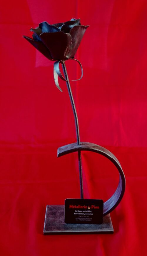 Rose en métal, tole et fer fer forgé, Aubenas